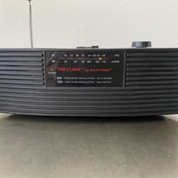 The Curve by SUNTONE AM/FM Radio