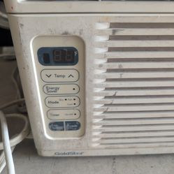 Window air conditioner