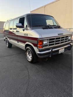 1988 Dodge Ram Van