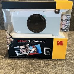 New In Box Kodak Printomatic Digital Instant Print Camera