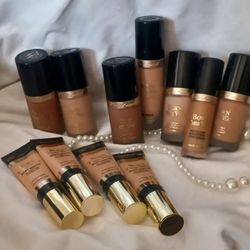 Too Faced Foundation 