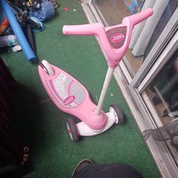 Girls Radio Flyer Toddler Scooter