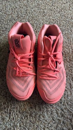 Kyrie 4 Mid Atomic Pink Basketball Shoes