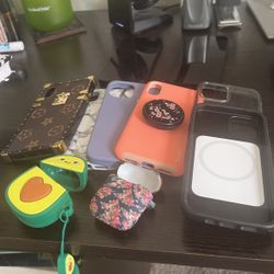 2 Like Brand New  - Only used one Less than 2 Weeks & The Other was Gifted Apple 12pro W/chargers And Cases Bundle