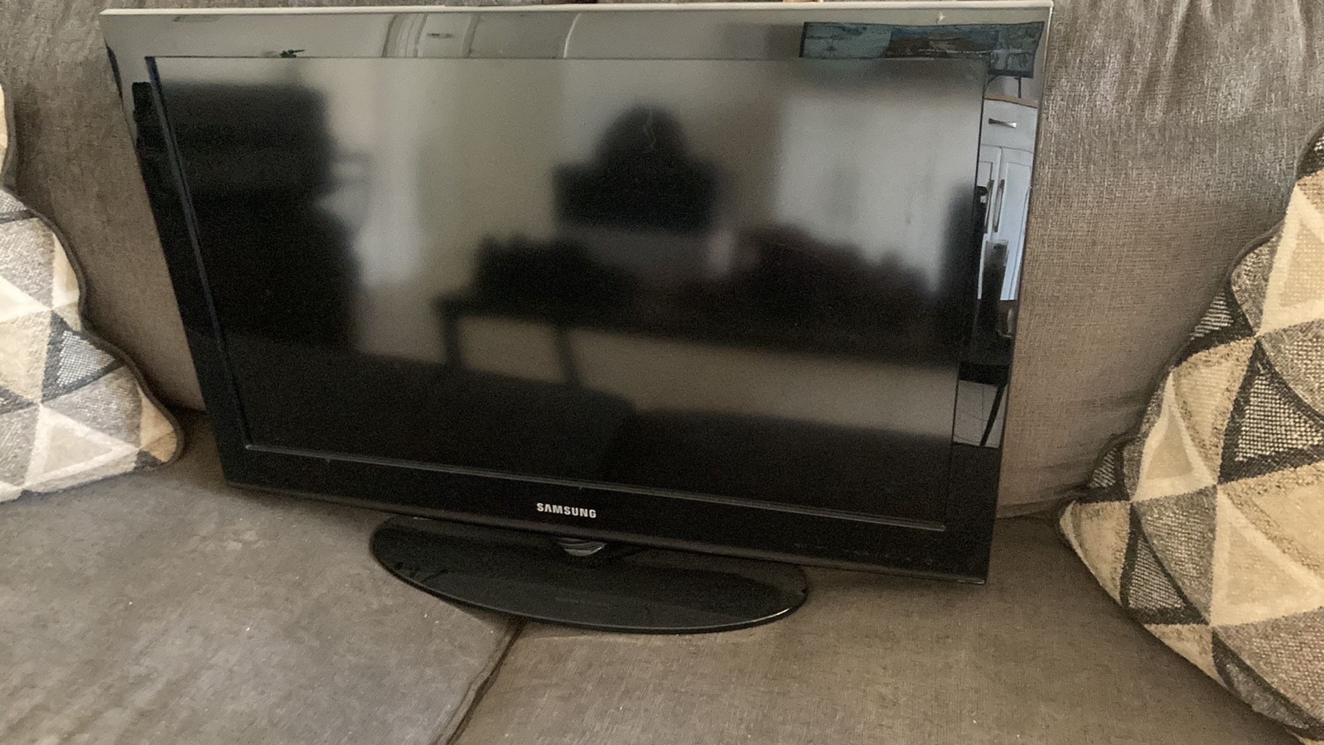 32” Samsung TV