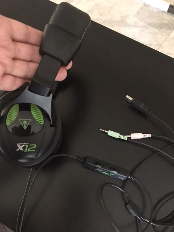 Like new Turtle Beach Ear force X12