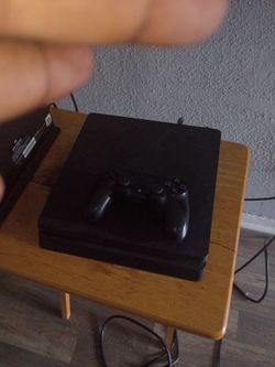 Ps4 w/ controller