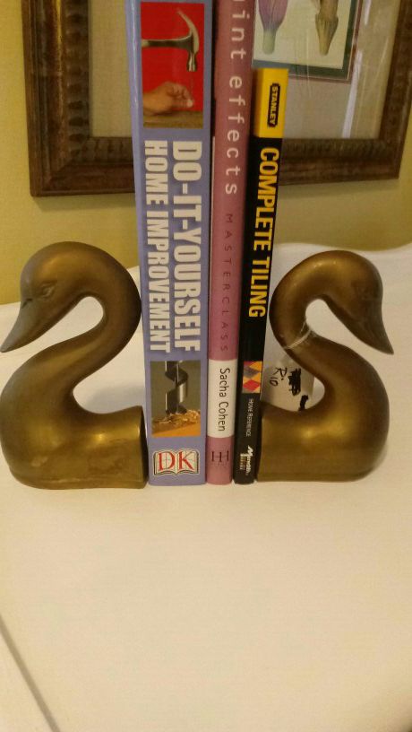 Vintage brass swan bookends, 1970s bookends, brass duck bookends, mid century modern home decor.