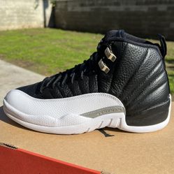 Playoffs Jordan 12’s Size 9
