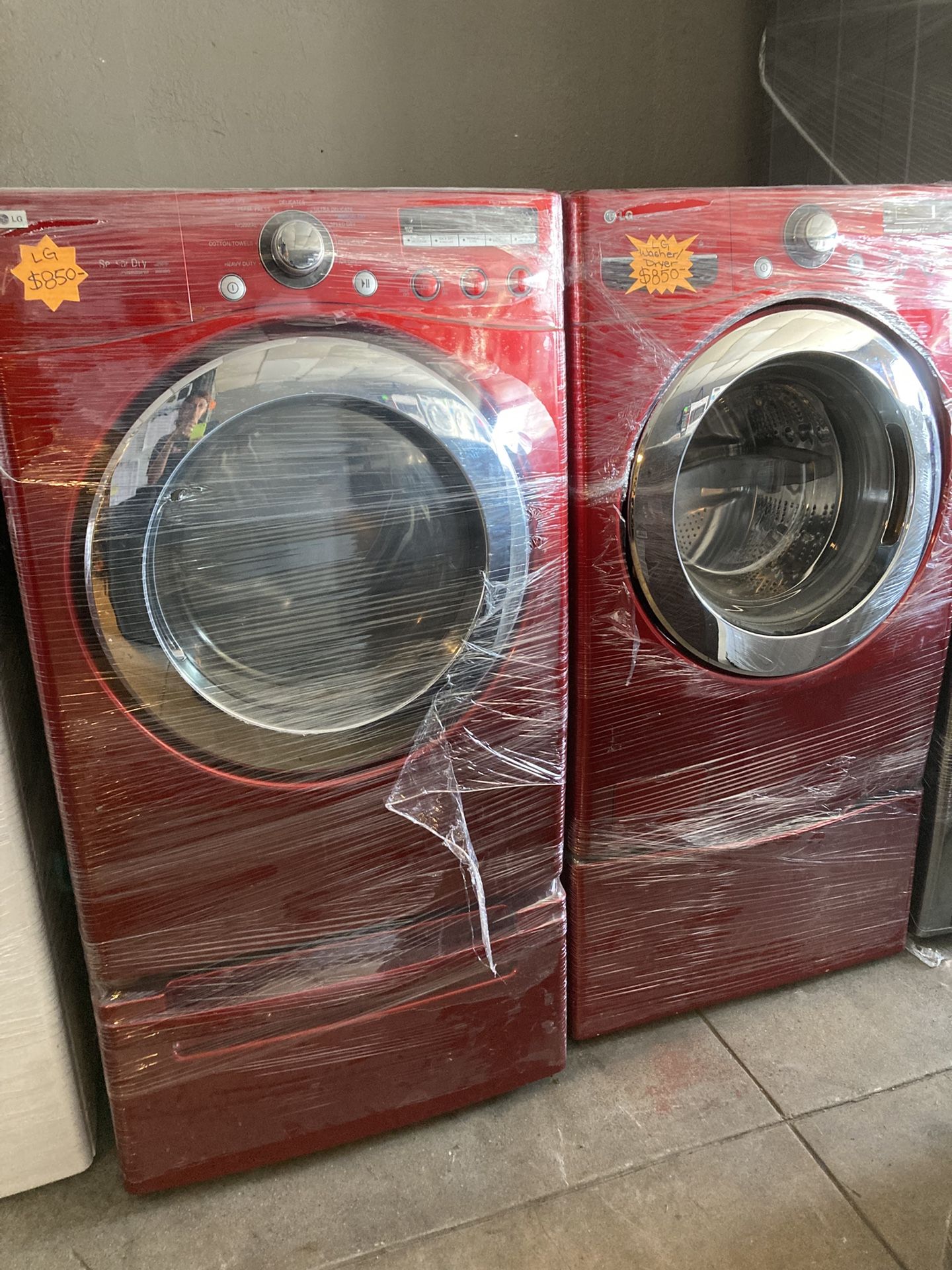 LG Washer And Dryer Set With Pedestal