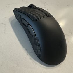 Razer DeathAdder V3 PRO w/ Dongle - Wireless