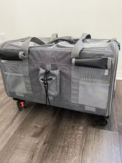 Pet Carrier With Wheels Cat Carrier Dog Carrier Brand New In Box Up To 38lb