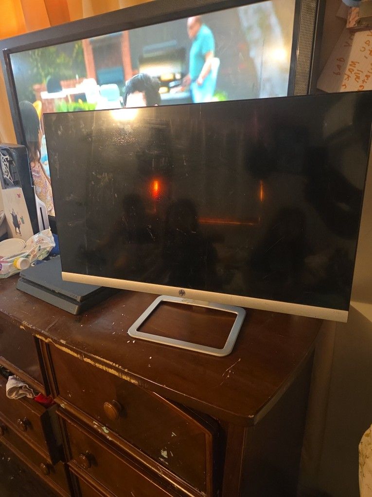 Hp Monitor 27" In.