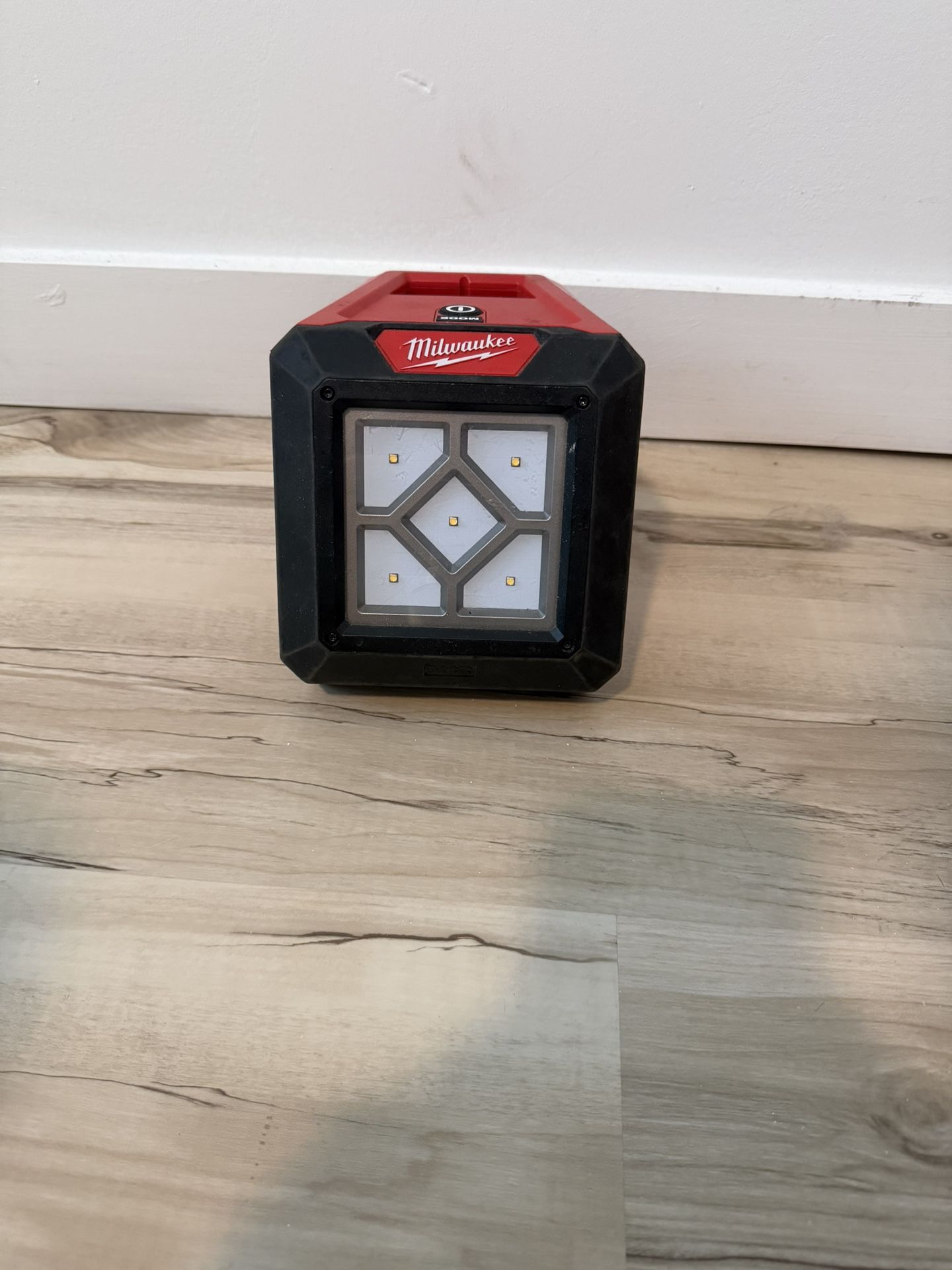 M12 12-Volt 1000 Lumens Lithium-Ion Cordless Rover LED Compact Flood Light