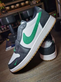 JORDAN 1 RETRO LOW OG 'PHANTOM PINE GREEN'