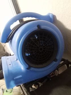 B-Air VP-25 1/4 HP Air Mover blue floor blower fan.