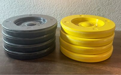 Set of 8 ARCO  Shuffleboard  Tournament Discs, Yellow and Black In box