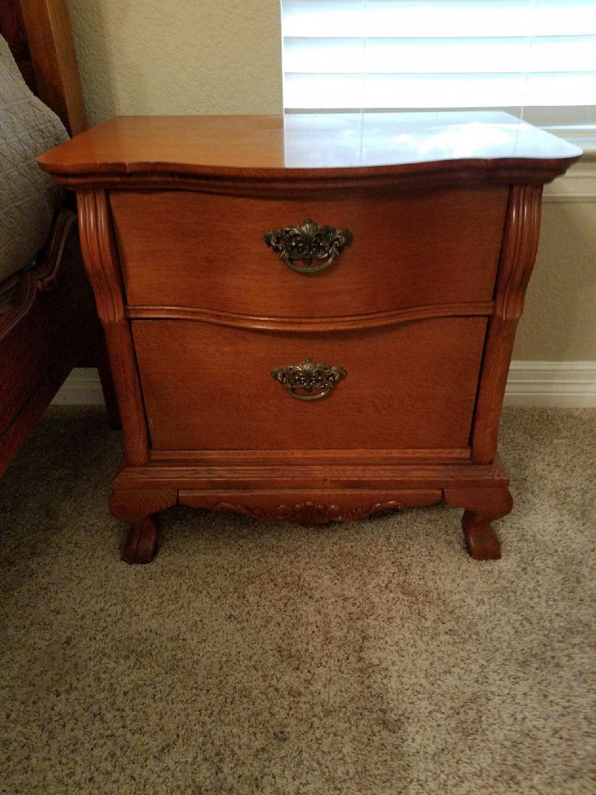 Beautiful Vintage Lexington Victorian Sampler King Bedroom Set for Sale