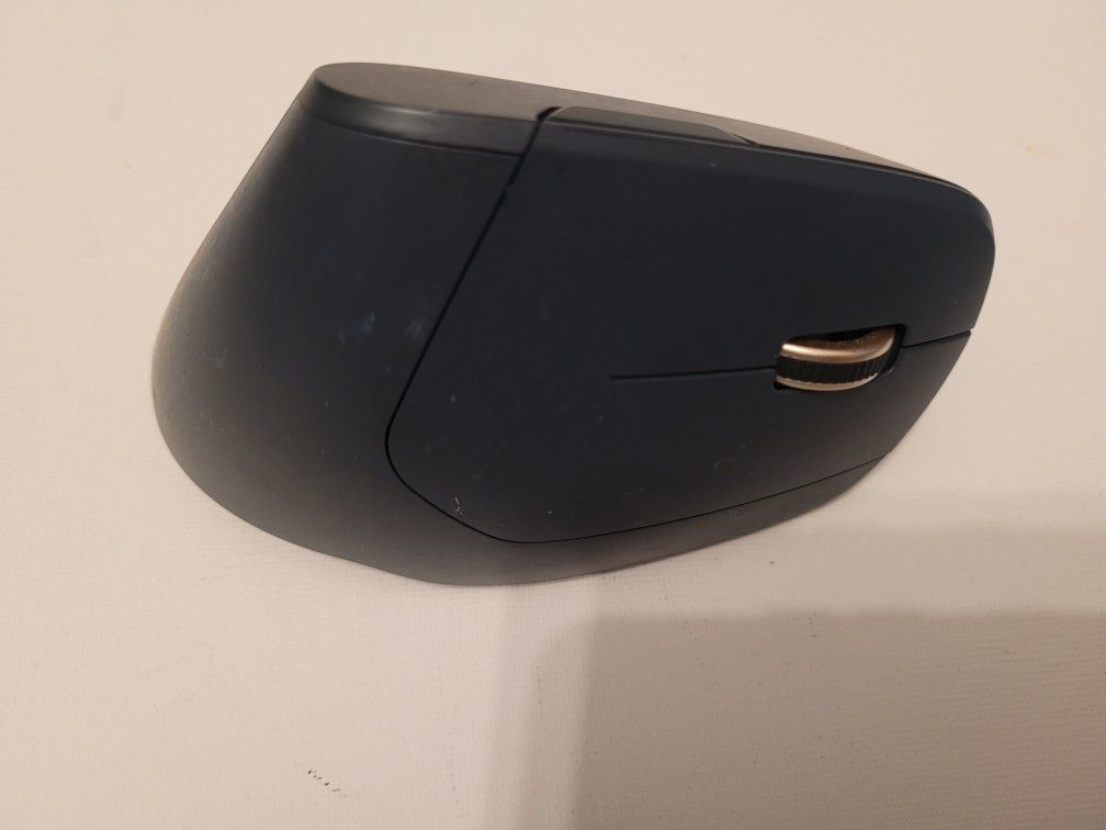Onn Wireless Vertical Mouse OBO