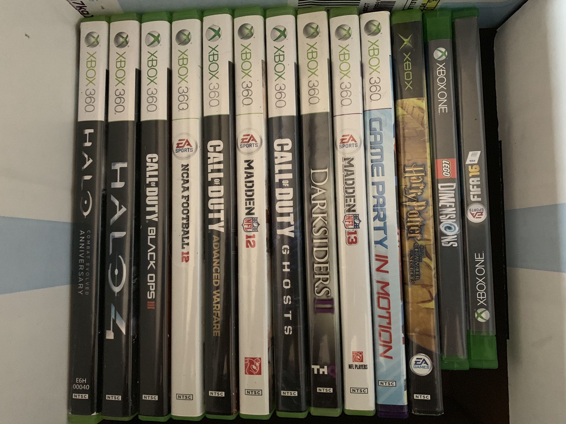 Xbox 360 and Xbox one games . Xbox Kinect and headphones