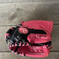Rawlings ST10BP Girls Storm Softball Glove 10" Black and Pink Right Handed