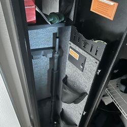 Gun Safe / Shotgun 