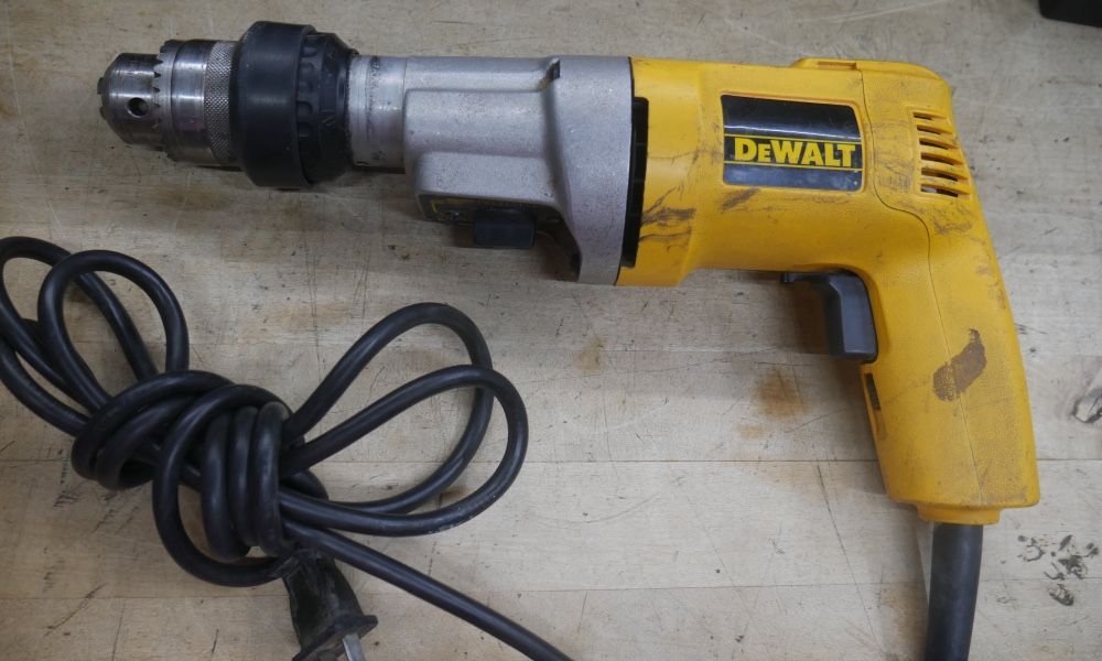 DEWALT HAMMER DRILL CORDED DW510 PRE OWNED 886614-1