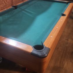 Mizerak Pool Table