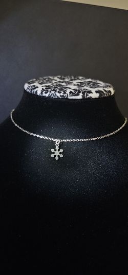 Snowflake Necklace 