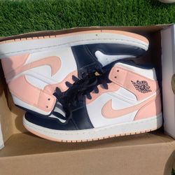 Nike Air Force 1 $100