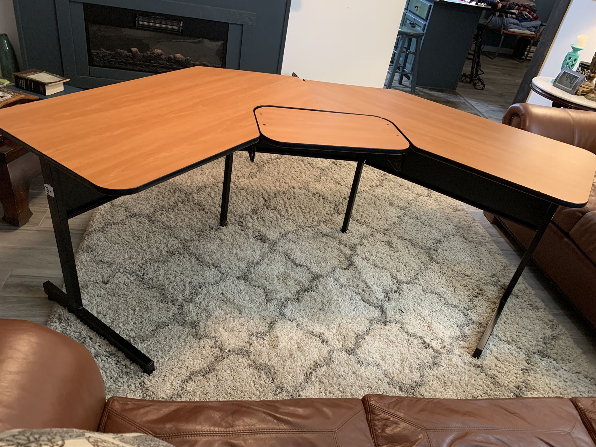 C-shaped  Computer Desk