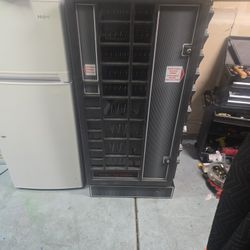 Soda And Snack Vending Machine 