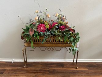 Hollywood Regency Foliage Tall Planter Jardinière or Drinks Stand in Gilt Iron Mid Century
