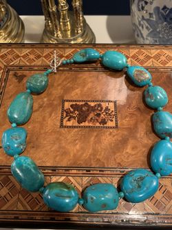 Chunky turquoise bead necklace
