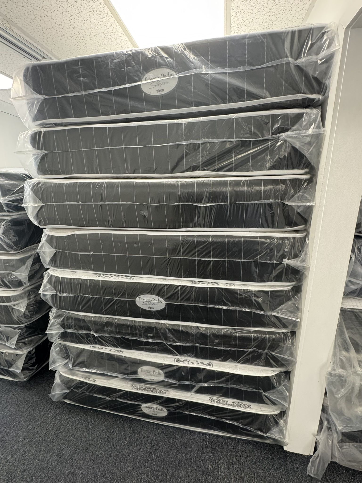 QUEEN MATTRESS COLCHONES GRAND LIQUIDATION FOR SEPTEMBER 