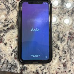 iPhone XR (Fully functional But Cracked Screen) w Case