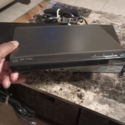 Sony DVD Player Progressive Scan With Remote & Cables DVP-SR210P