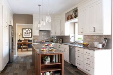 Brighten Your Space with 10% Off Navy Blue Cabinets – Limited Time Deal