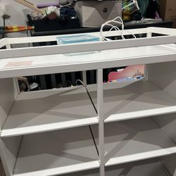 Delta Changing Table/storage