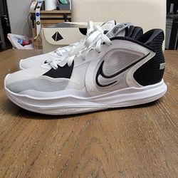 Nike Kyrie low 5