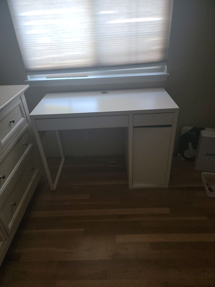 Ikea Desk 