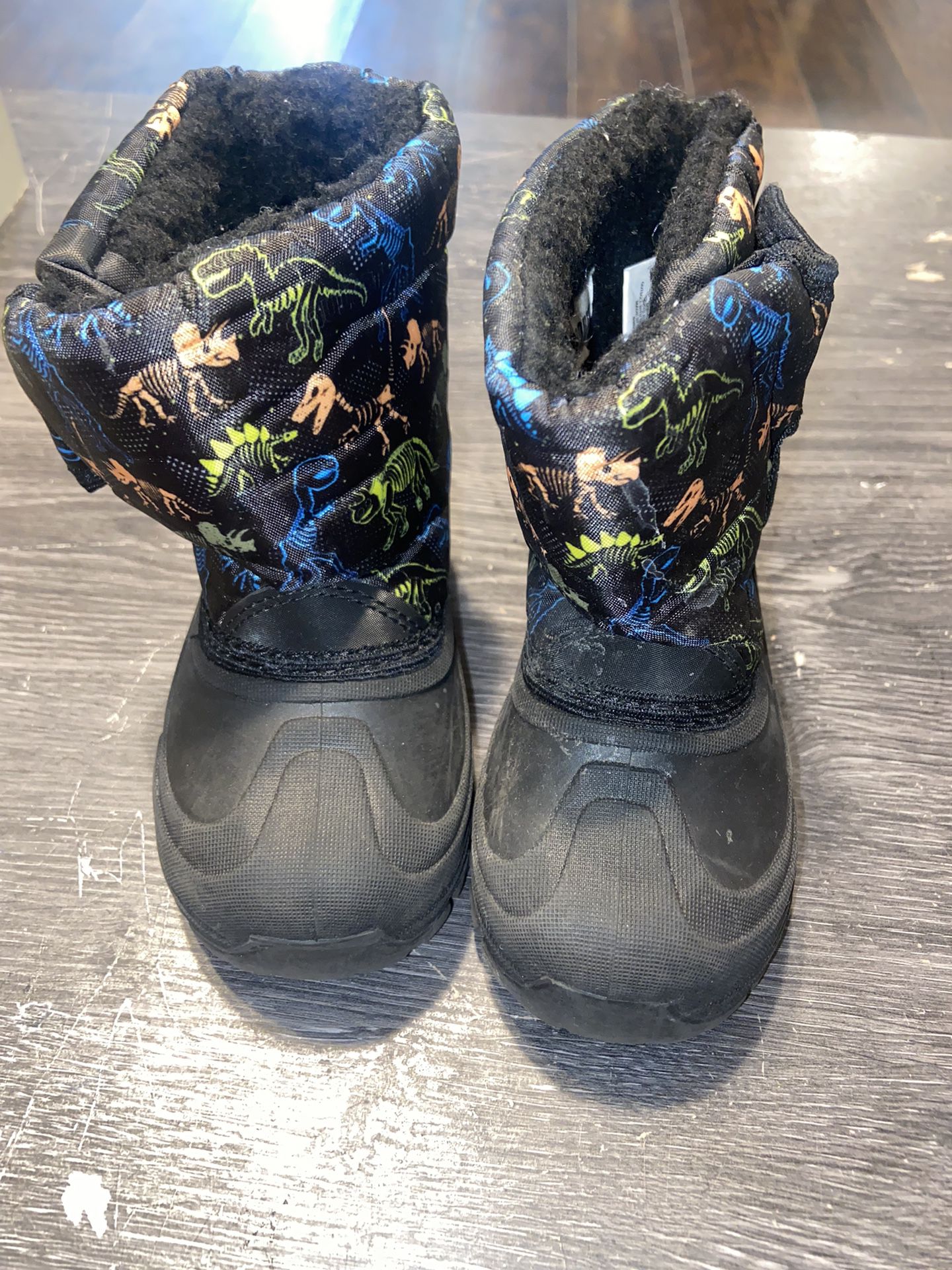 toddler dinosaur snow boots 