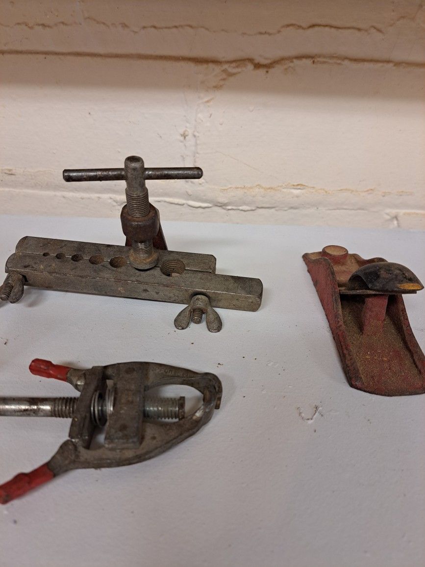 FAIRING TOOL AND PULLER