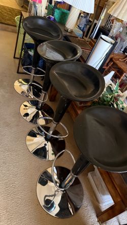 Set of 4 bar chairs