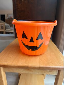 HALLOWEEN BUCKET 🎃