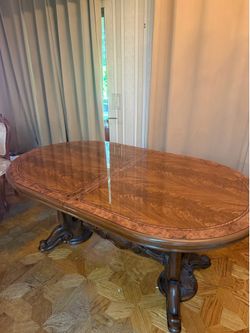 Wood table made in Italy