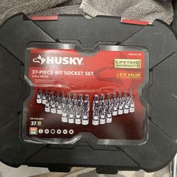 Husky 37 outlet piece socket set