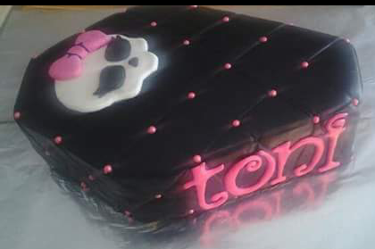 Monster High Cake