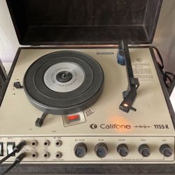 Califone 1155 Vinyl Player With Speakers
