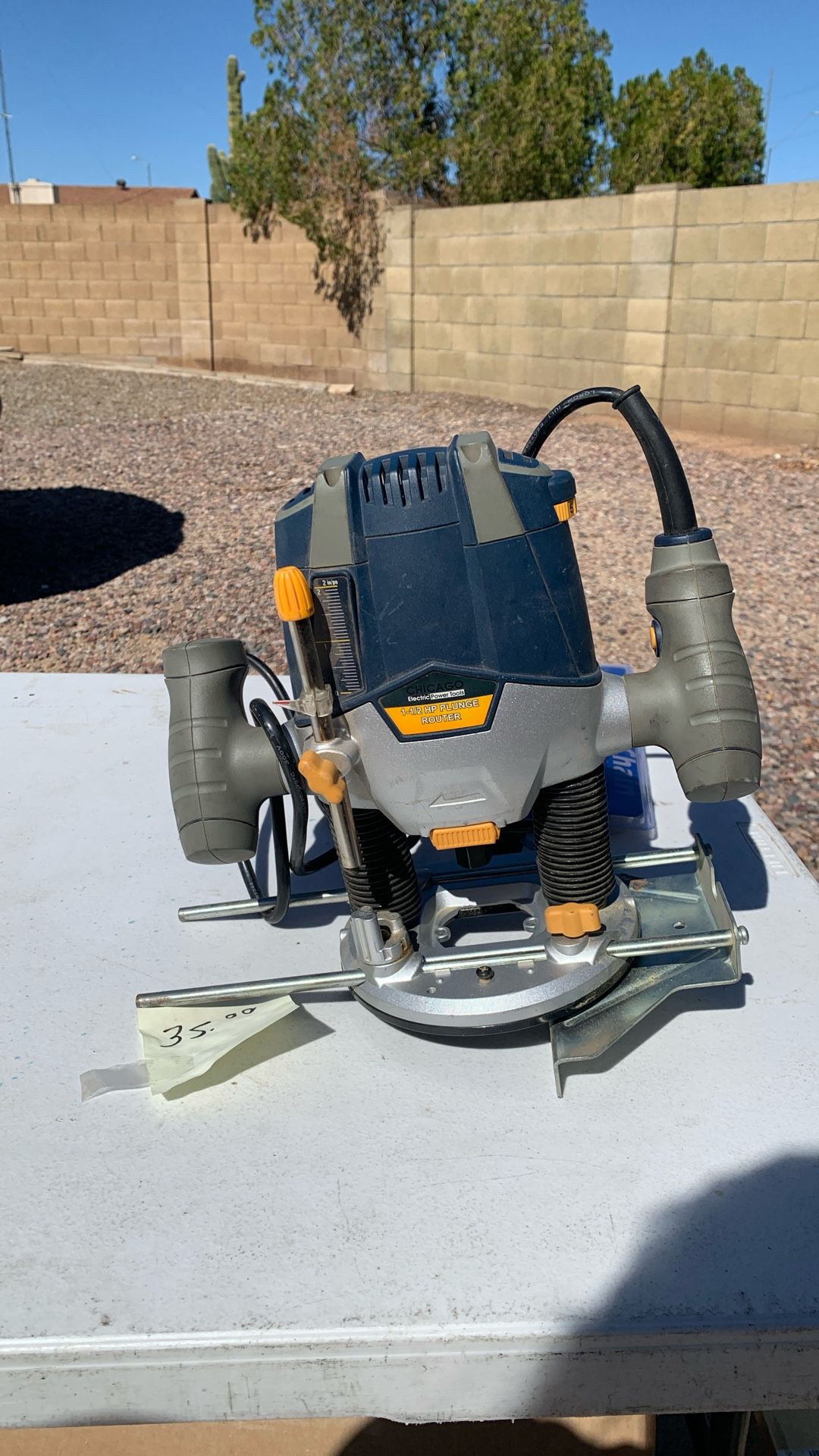 Router 1 1/2 HP Plunge 
